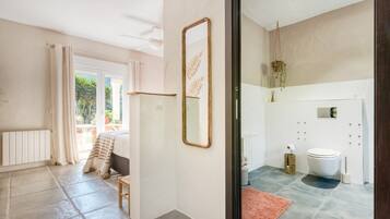 1 dormitori, wifi gratuïta i roba de llit