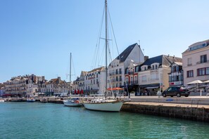 Marina/club náutico