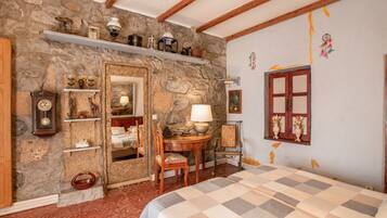 1 chambre, fer et planche Ă repasser, Wi-Fi gratuit, draps fournis