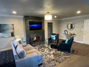 TV connectée, cheminée