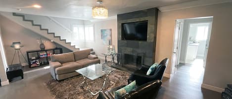 Smart TV y chimenea