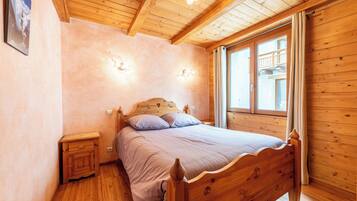 2 多间卧室、熨斗/熨衣板、免费 WiFi、床单