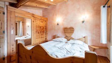 4 Schlafzimmer, Bügeleisen/Bügelbrett, kostenloses WLAN, Bettwäsche