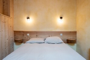 4 chambres, fer et planche à repasser, Wi-Fi gratuit, draps fournis