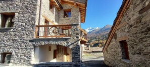 Exterior - Apartment 'Ô Canton' with Mountain View, Private Terrace and Wi-Fi (Val-Cenis)