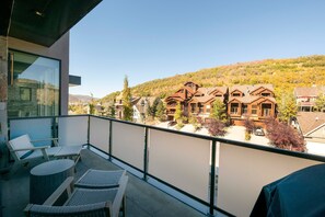 Property grounds - Luxury Townhome with Spectacular Views. Private Hot Tub & Walking Distance to Main Street - (Park City)