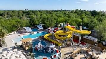 Piscine couverte, piscine chauffée