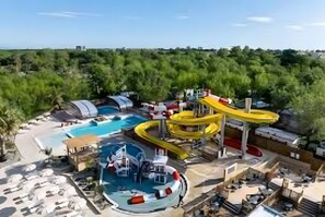 Alberca techada y alberca climatizada