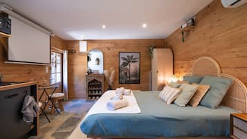 1 chambre, fer et planche à repasser, Wi-Fi gratuit, draps fournis