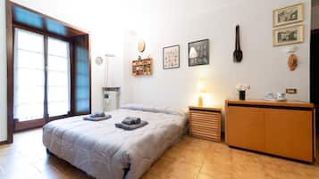 1 chambre, fer et planche Ă repasser, Wi-Fi gratuit, draps fournis