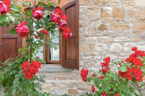 Apartment 'Cipressaia Botticelli' with Shared Pool, Private Terrace and Wi-Fi
