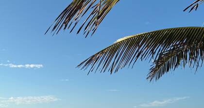 3-bedroom Villa in front of beach in gated compound in Barra da Tijuca, Rio