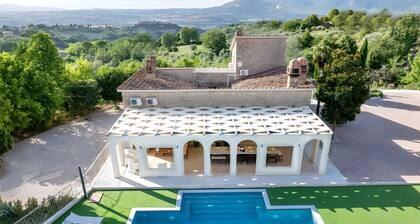 Holiday Home 'Appartamento in Villa Umbriace' with Shared Pool, Wi-Fi and Air Conditioning