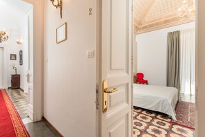1 chambre, fer et planche à repasser, Wi-Fi gratuit, draps fournis