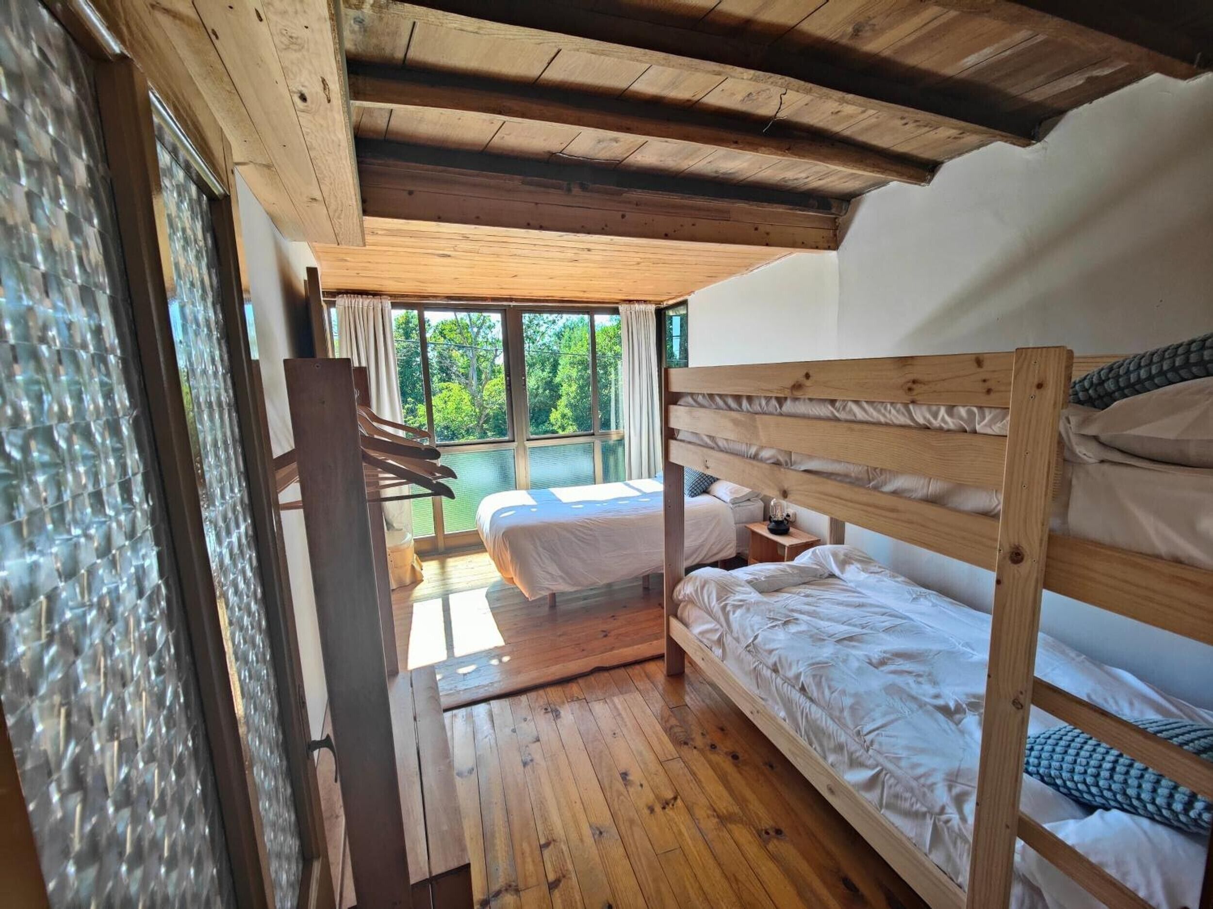 3 habitaciones, tabla de planchar con plancha y wifi gratis 