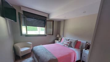 2 bedrooms, free WiFi, bed sheets