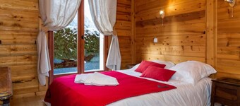 Apartment 'Appartement Super Chatel' with Mountain View, Balcony and Wi-Fi