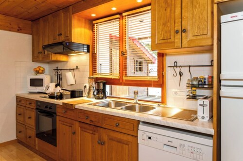 Apartment 'Appartement Super Chatel' with Mountain View, Balcony and Wi-Fi