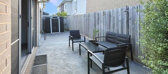 Casa Laut; Sleeps 6, Walk to beach, Family Friendly, Pets welcome