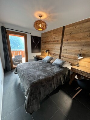 4 bedrooms, free WiFi, bed sheets