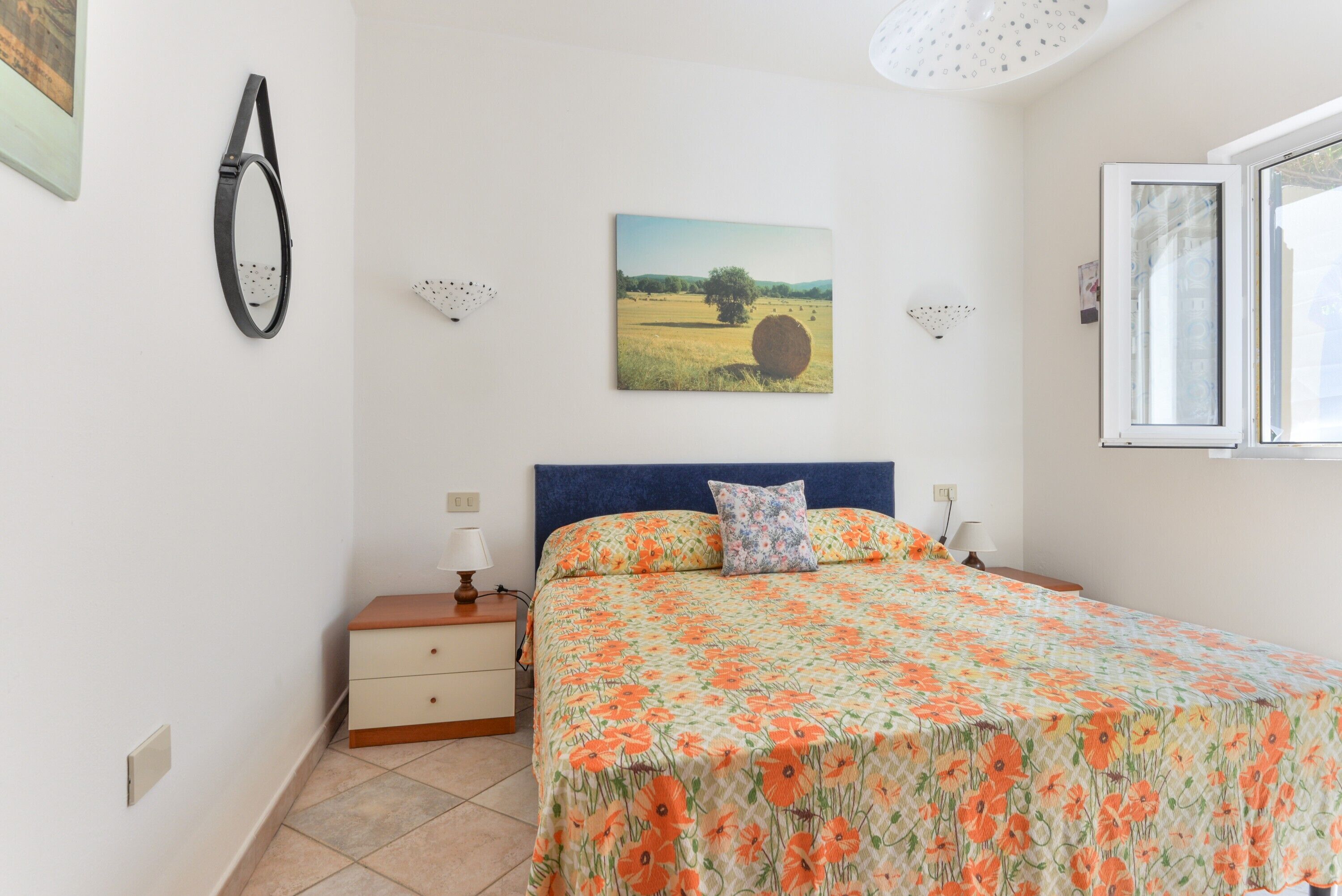 2 bedrooms, bed sheets