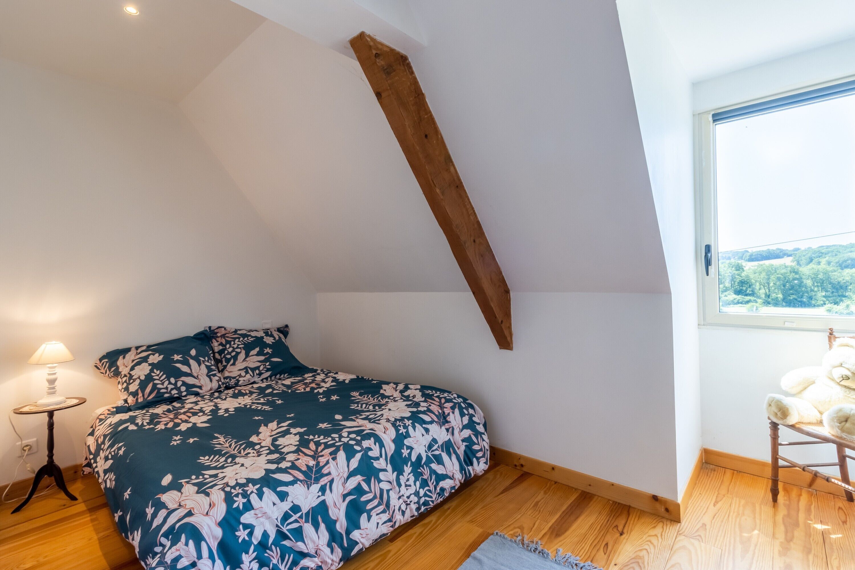 3 bedrooms, iron/ironing board, free WiFi