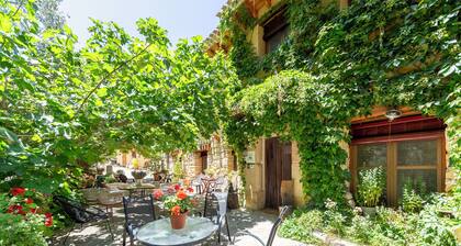 Room 'Hab Doble 5 Molino' with Shared Pool, Shared Terrace and Wi-Fi