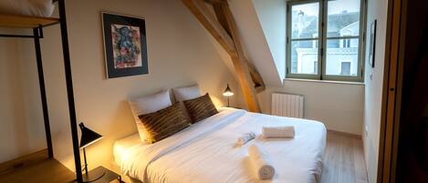 3 habitaciones, tabla de planchar con plancha y wifi gratis