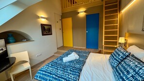 4 slaapkamers, een strijkplank/strijkijzer, gratis wifi, beddengoed