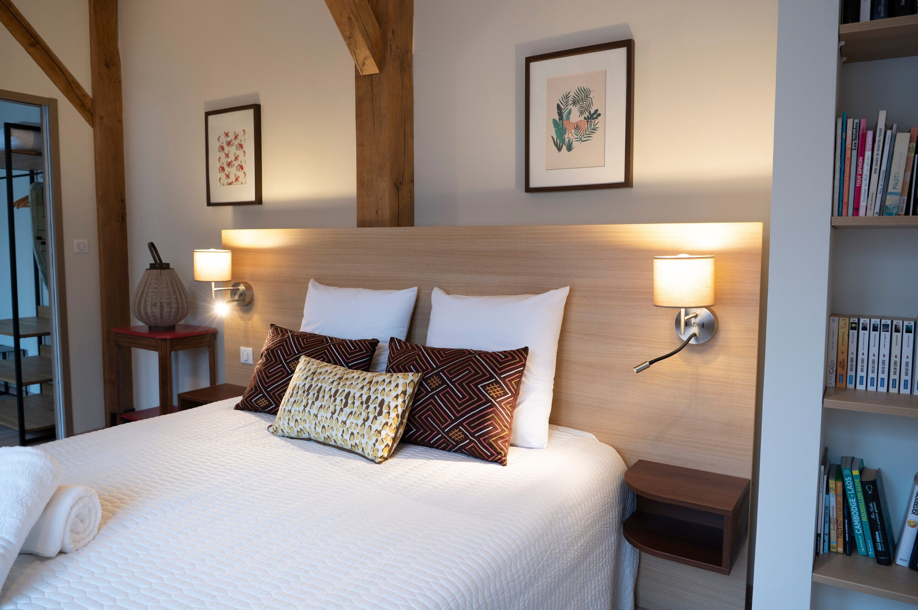 4 bedrooms, iron/ironing board, free WiFi, bed sheets