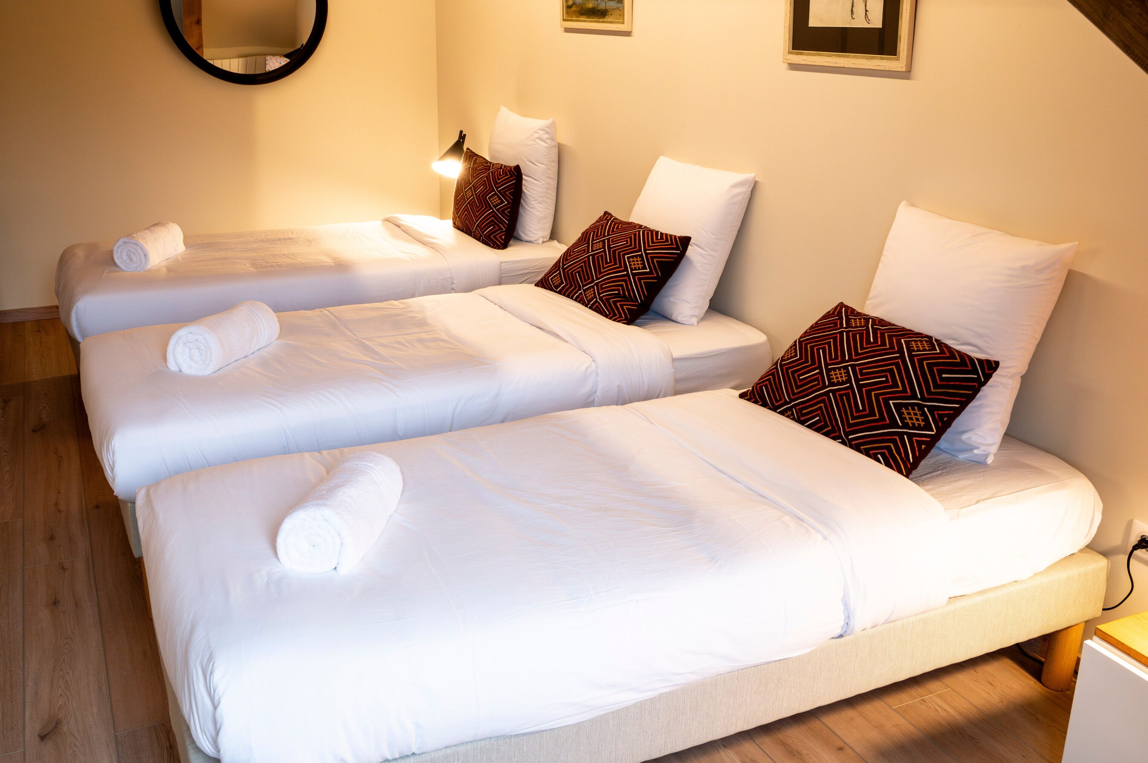 3 chambres, fer et planche à repasser, Wi-Fi gratuit, draps fournis