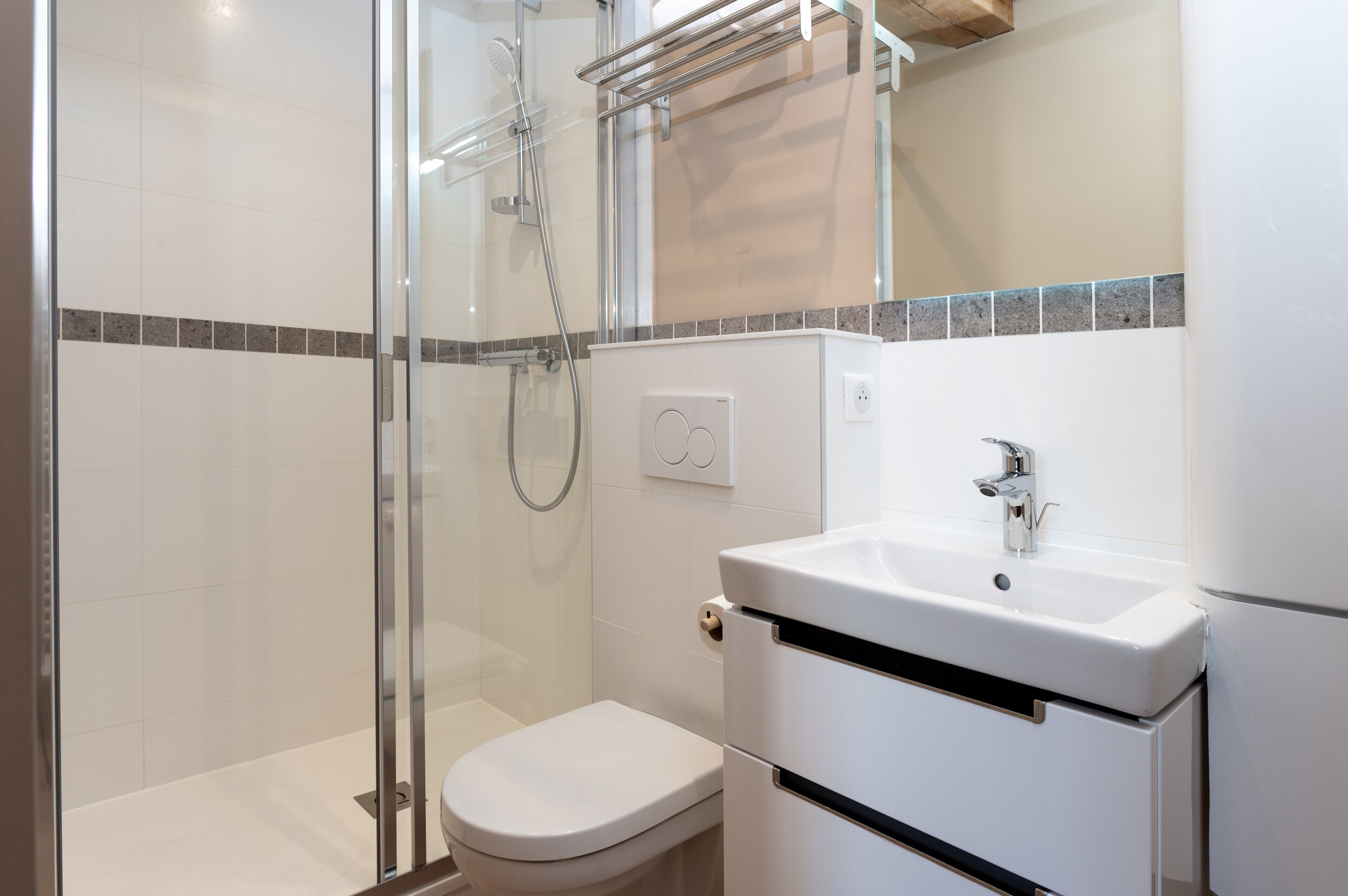 Douche, serviettes fournies