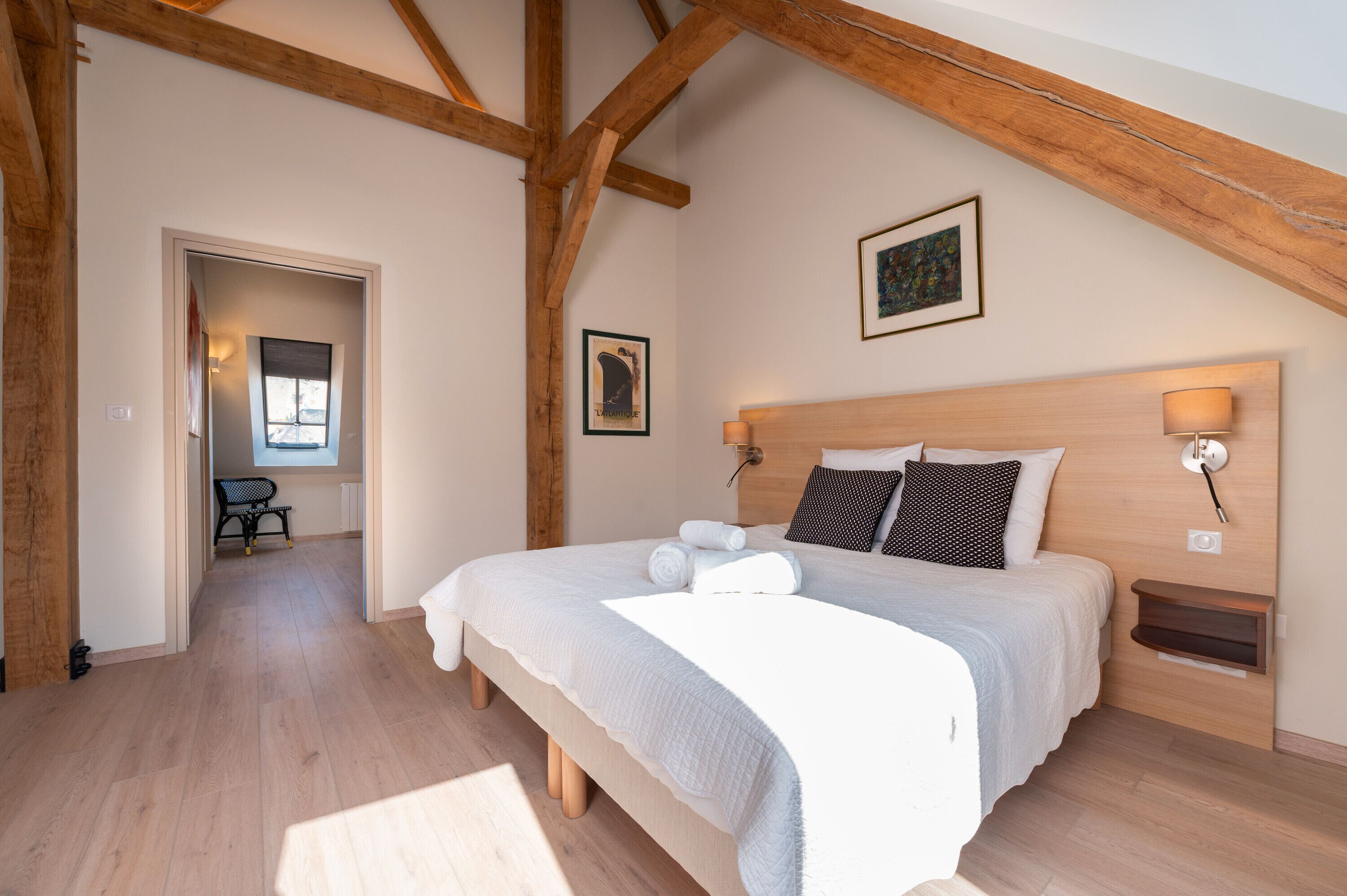 2 dormitorios, tabla de planchar con plancha, wifi gratis y ropa de cama