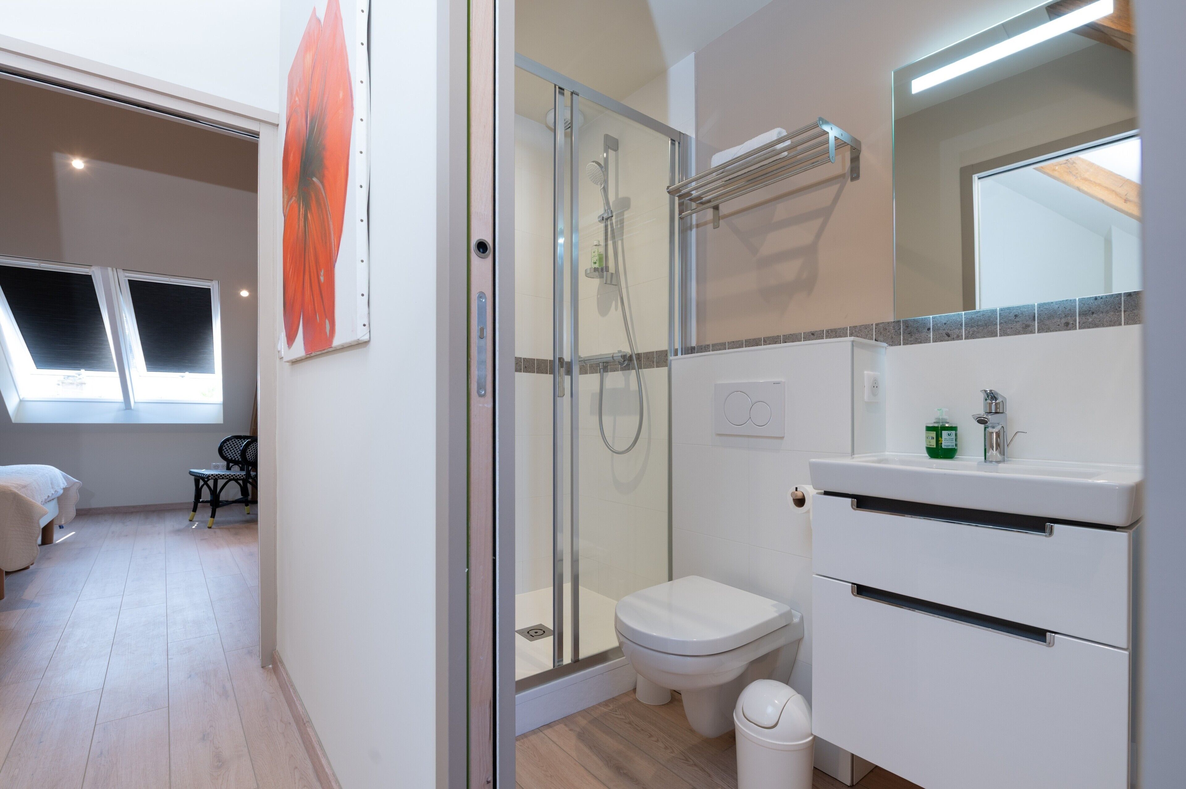 Douche, serviettes fournies