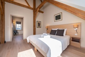 2 slaapkamers, een strijkplank/strijkijzer, gratis wifi, beddengoed