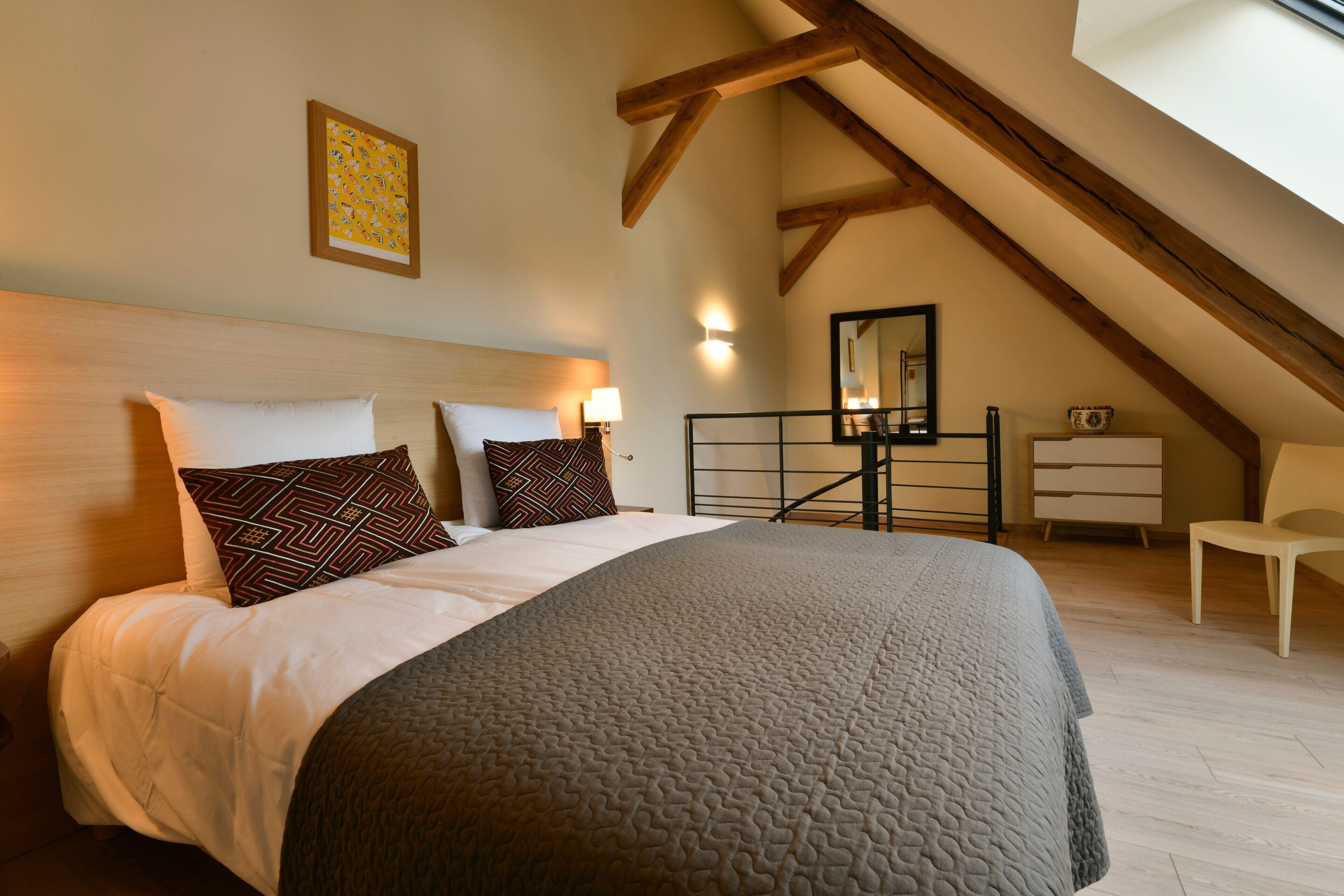 3 makuuhuonetta, silitysrauta/-lauta, ilmainen Wi-Fi, vuodevaatteet