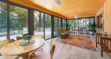 Blue Cove River Retreat-Waterfront, Pet Friendly