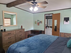 3 bedrooms, WiFi, bed sheets