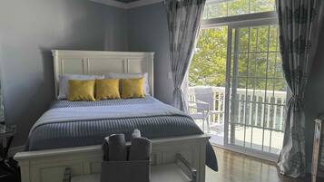 5 bedrooms, iron/ironing board, free WiFi, bed sheets