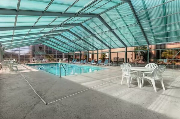 Indoor pool, outdoor pool