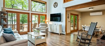 Private Cayuga Lakefront Retreat | Dock/Wine Trail