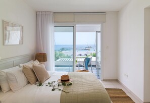 5 bedrooms, desk, iron/ironing board, free WiFi