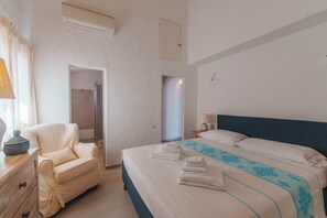 2 bedrooms, free WiFi, bed sheets - Apartment 'Spinnaker' with Sea View, Wi-Fi and Air Conditioning (Arzachena)