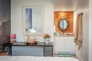 1 chambre, bureau, fer et planche à repasser, Wi-Fi gratuit