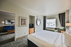 1 bedroom, desk, free WiFi, bed sheets