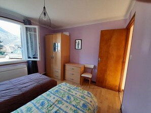 1 bedroom, iron/ironing board, free WiFi