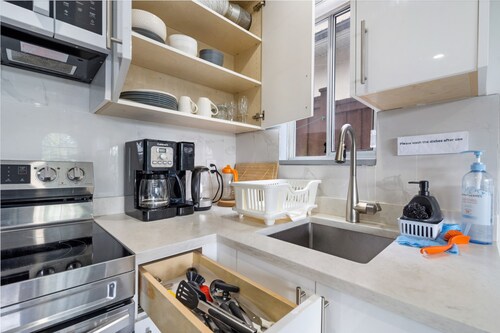 Cozy 3BR Basement Suite Near Fraser River