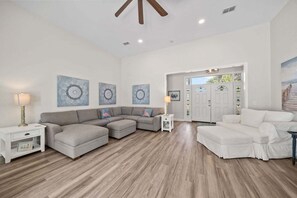 Télévision, chaîne hi-fi