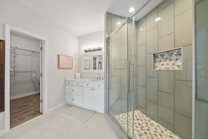 Shower, towels