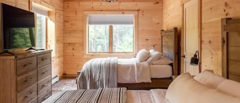 7 bedrooms, iron/ironing board, WiFi, bed sheets